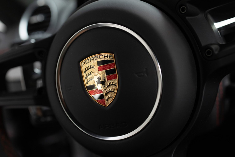 Porsche 718 Cayman GT4