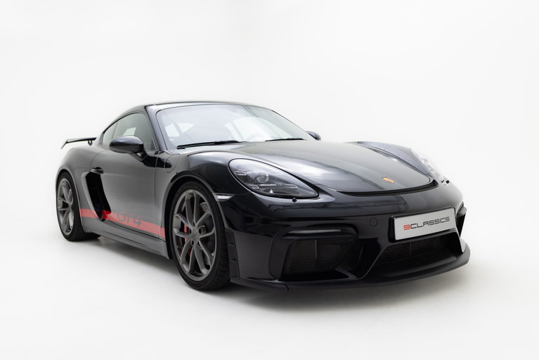 Porsche 718 Cayman GT4