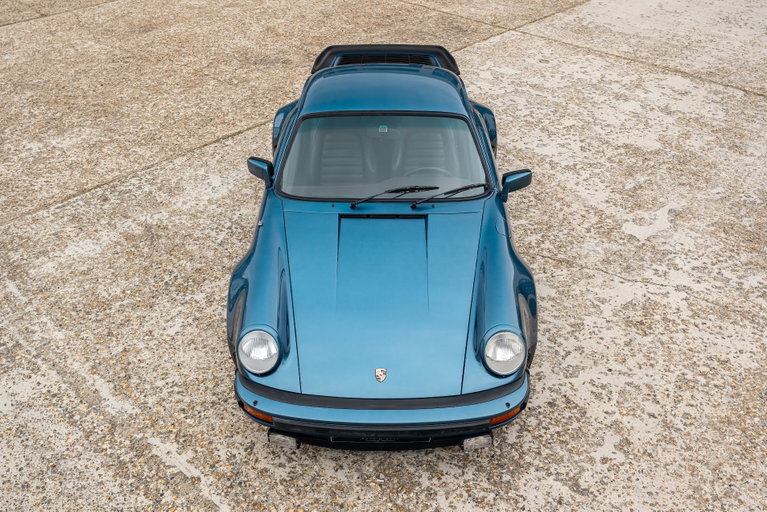 Porsche 911 Turbo 3.3