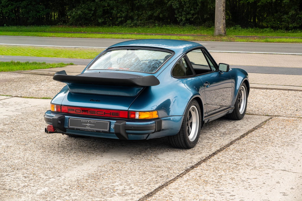 Porsche 911 Turbo 3.3