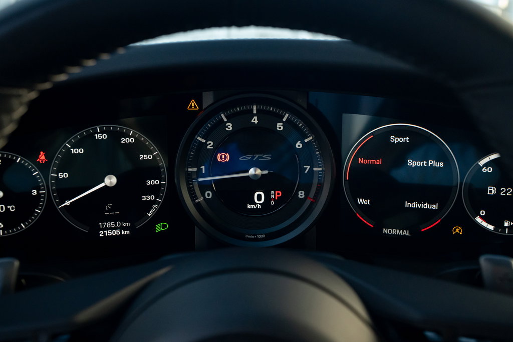 Porsche 992 Carrera 4 GTS