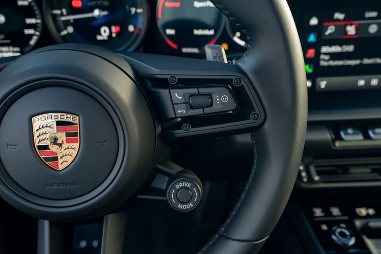 Porsche 992 Carrera 4 GTS