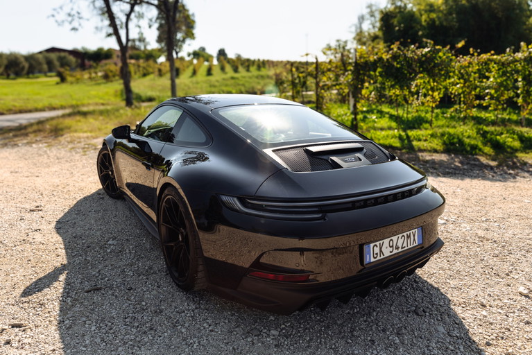 Porsche 992 GT3 Touring