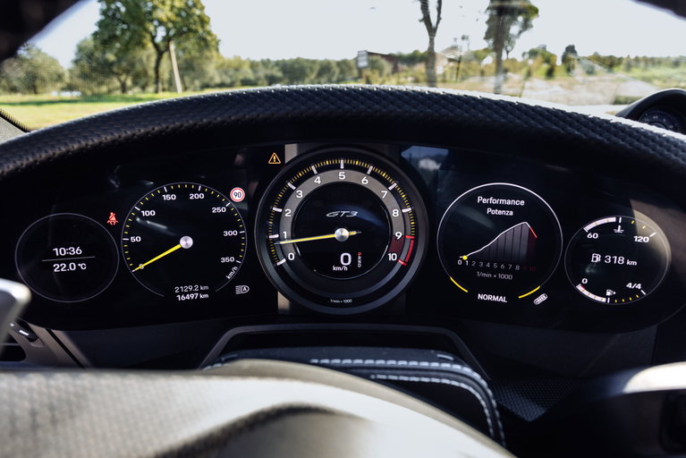 Porsche 992 GT3 Touring