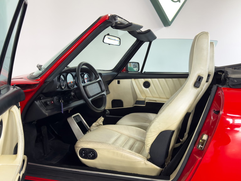 Porsche 911 Carrera 3.2