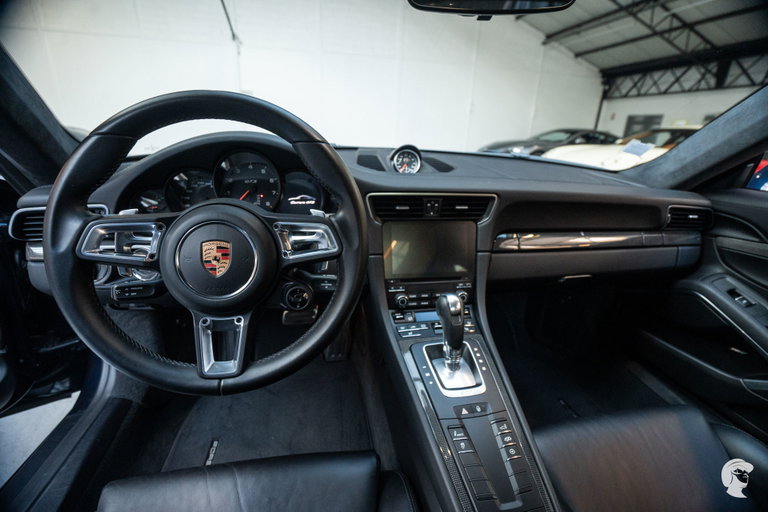 Porsche 991.2 Carrera GTS