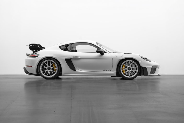 Porsche 718 Cayman GT4 RS