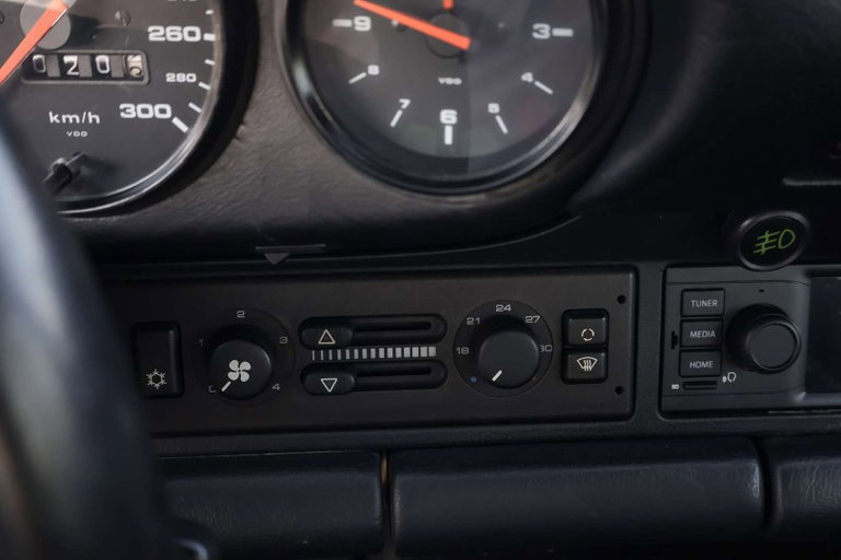 Porsche 964 Carrera 2 Speedster