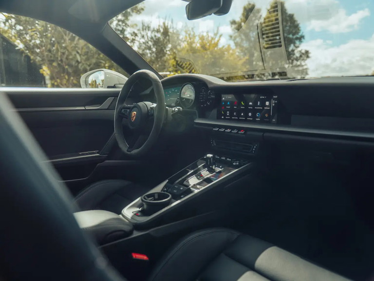 Porsche 992 Carrera