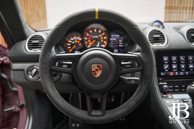 Porsche 718 Cayman GT4 RS