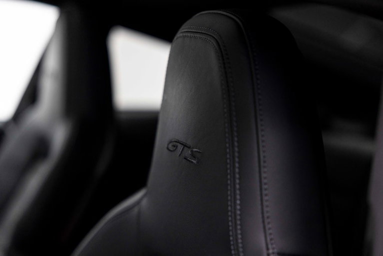 Porsche 992 Carrera GTS