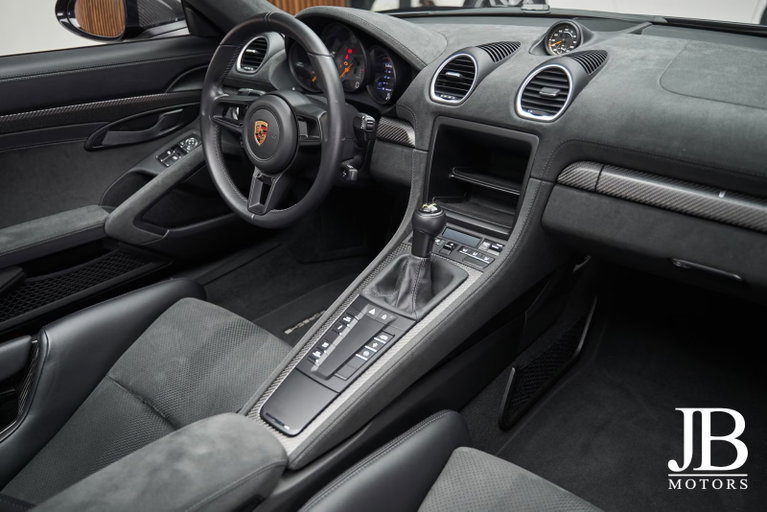 Porsche 718 Spyder RS