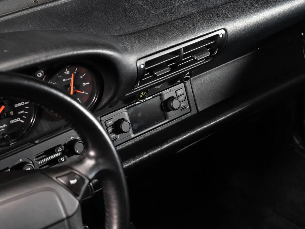 Porsche 964 Carrera 2 Speedster