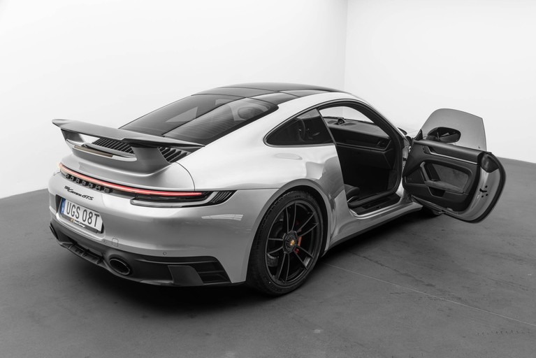 Porsche 992 Carrera GTS