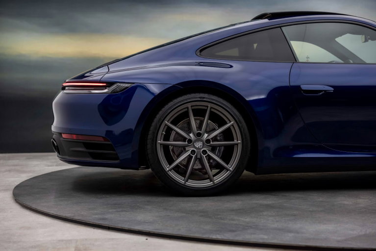 Porsche 992 Carrera 4