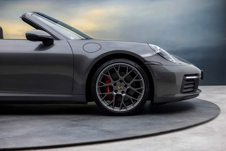 Porsche 992 Carrera 4S