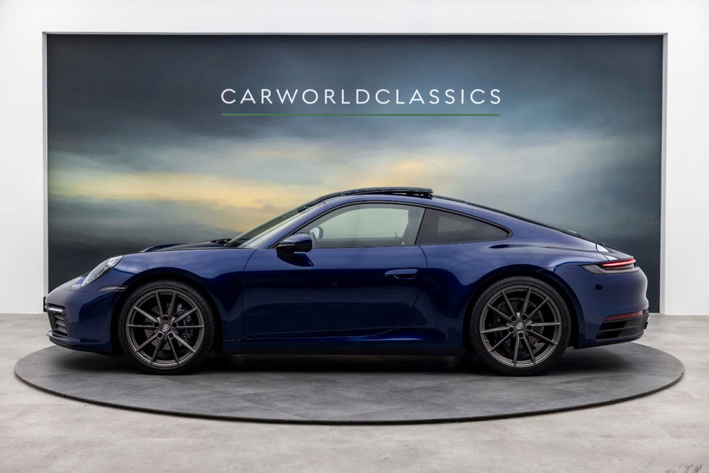 Porsche 992 Carrera 4