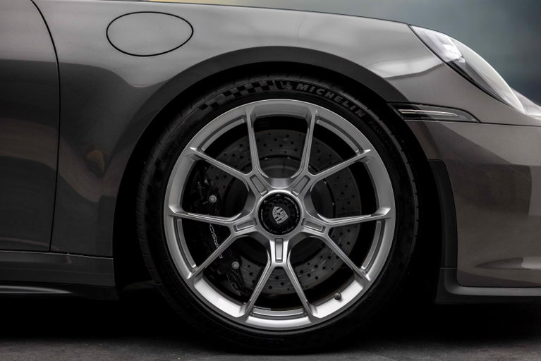 Porsche 992 GT3 Touring