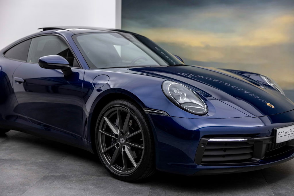 Porsche 992 Carrera 4