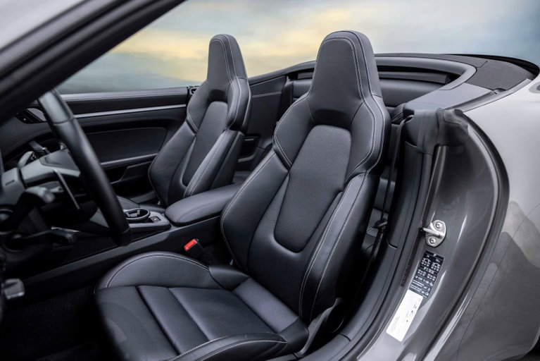 Porsche 992 Carrera 4S