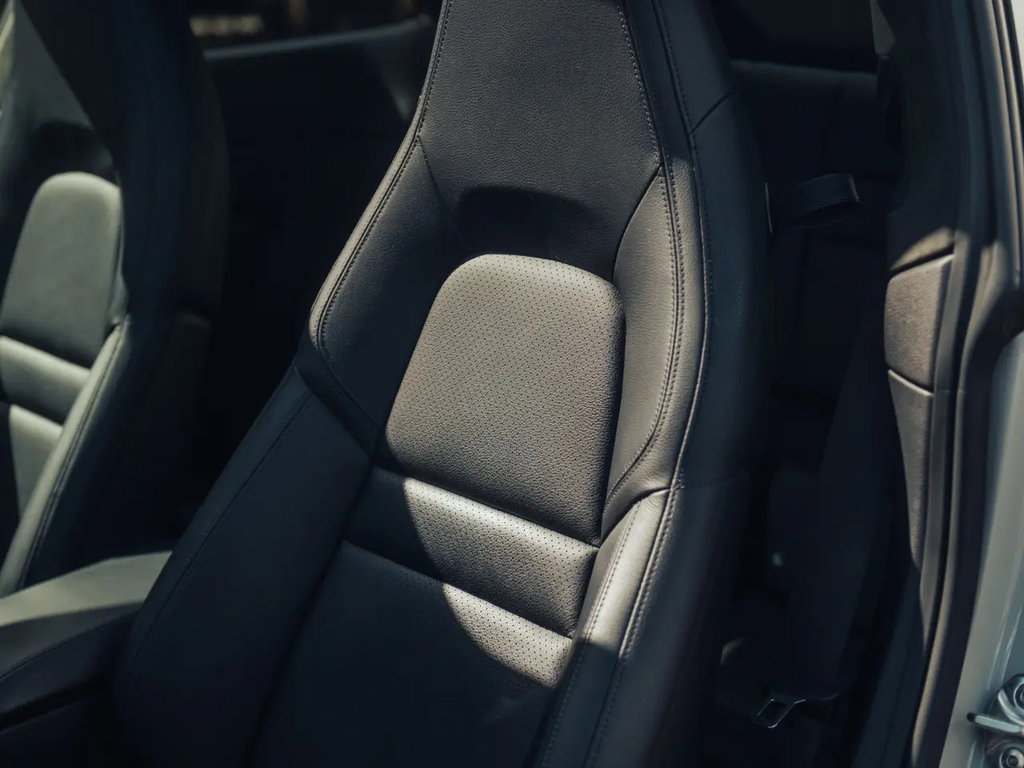 Porsche 992 Carrera