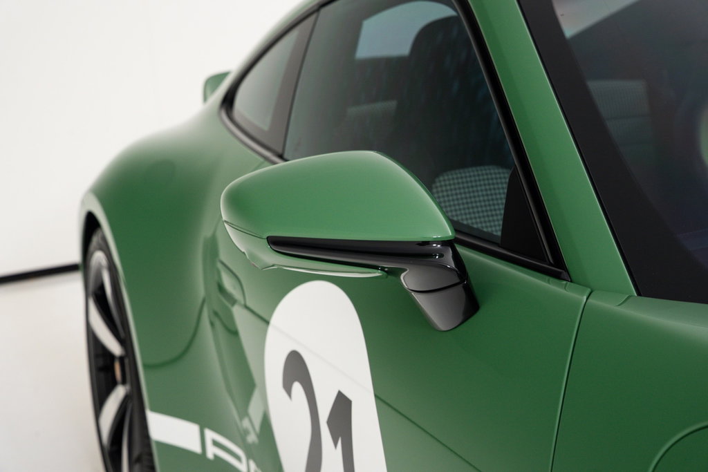 Porsche 992 Sport Classic