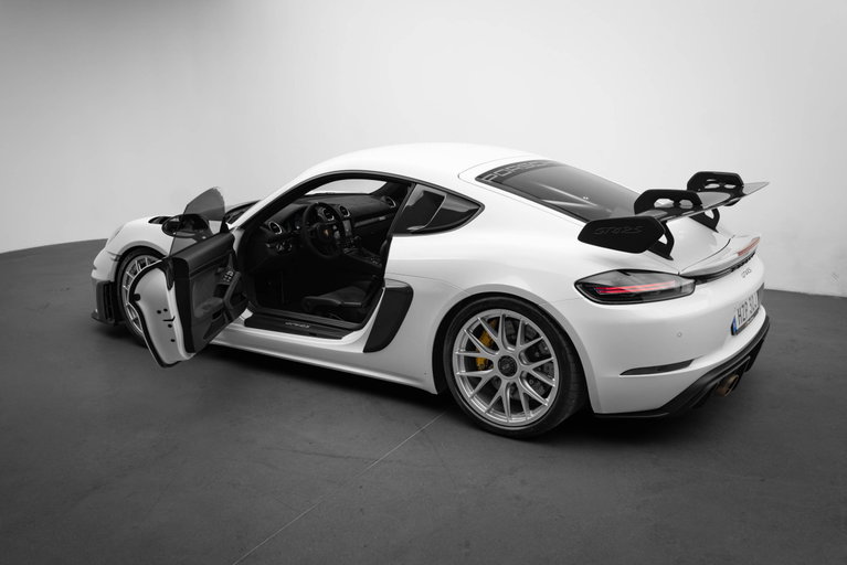 Porsche 718 Cayman GT4 RS