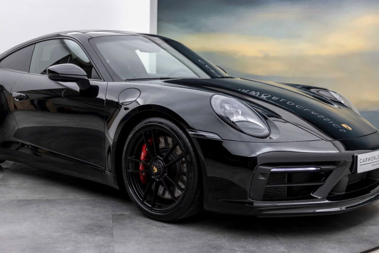 Porsche 992 Carrera GTS