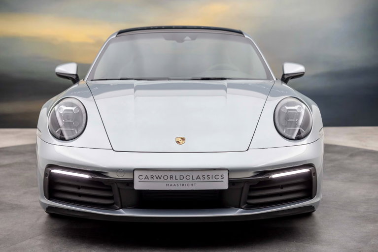 Porsche 992 Carrera
