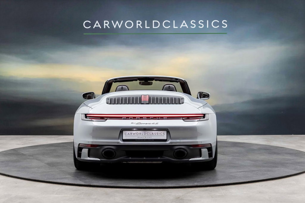 Porsche 992 Carrera 4S