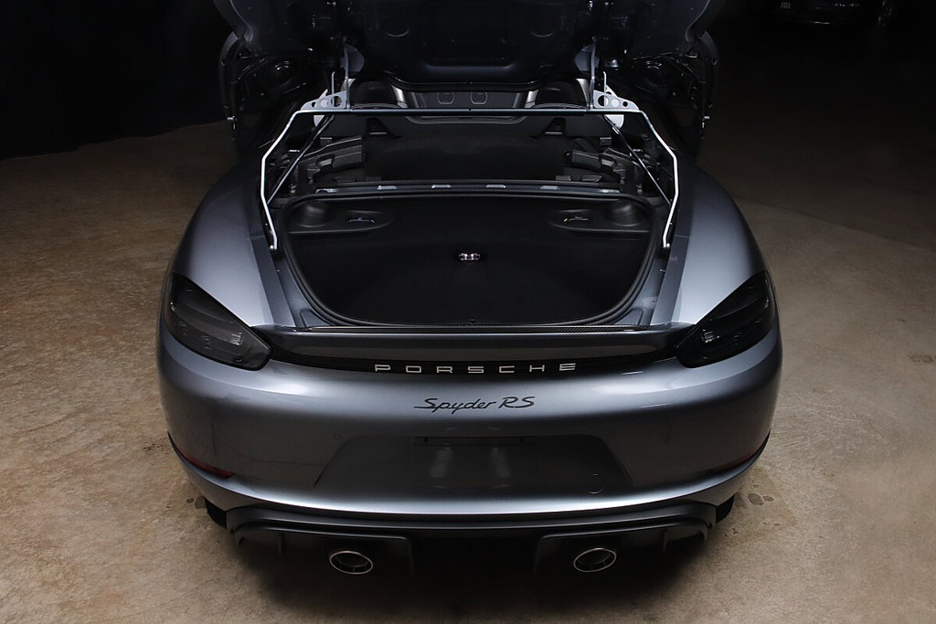 Porsche 718 Spyder RS