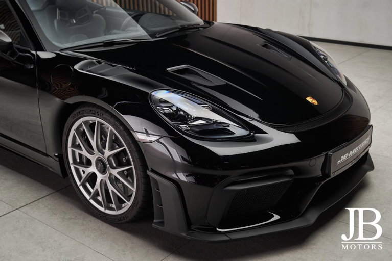Porsche 718 Spyder RS