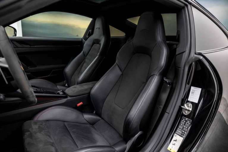 Porsche 992 Carrera GTS