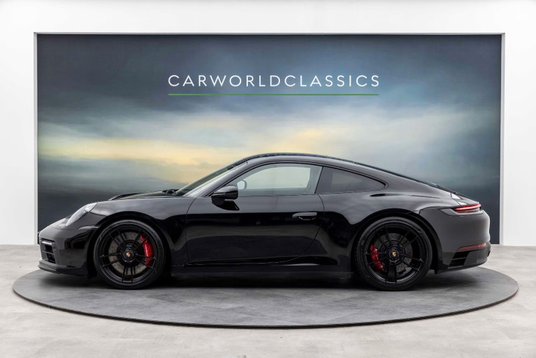 Porsche 992 Carrera GTS