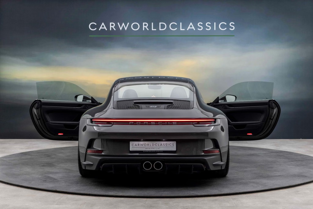 Porsche 992 GT3 Touring