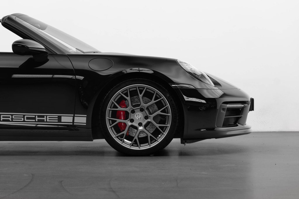 Porsche 992 Carrera 4S