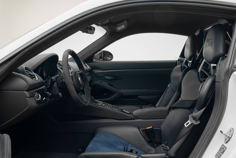 Porsche 718 Cayman GT4 RS