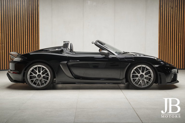 Porsche 718 Spyder RS