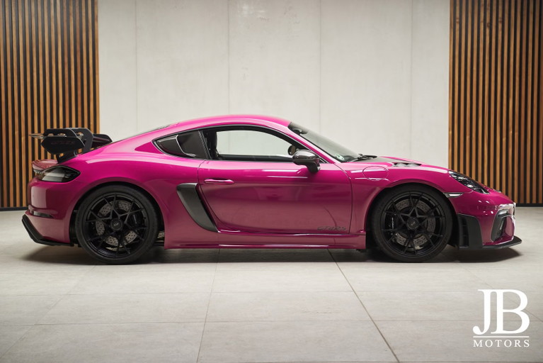 Porsche 718 Cayman GT4 RS