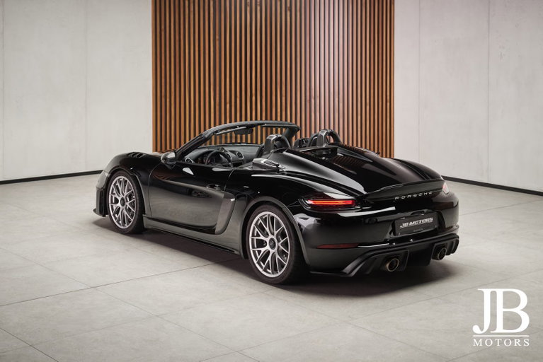 Porsche 718 Spyder RS