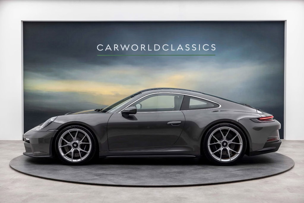 Porsche 992 GT3 Touring