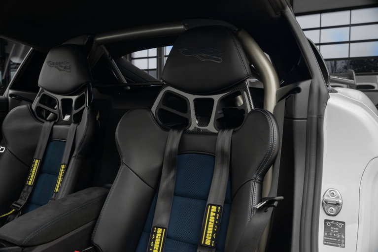 Porsche 718 Cayman GT4 RS