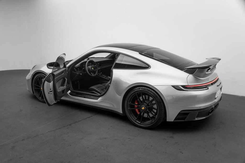Porsche 992 Carrera GTS