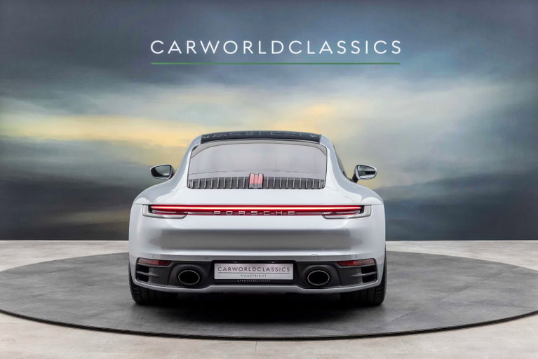Porsche 992 Carrera
