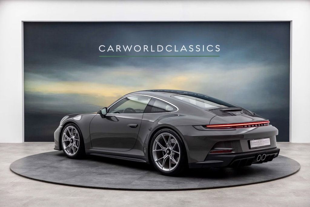 Porsche 992 GT3 Touring