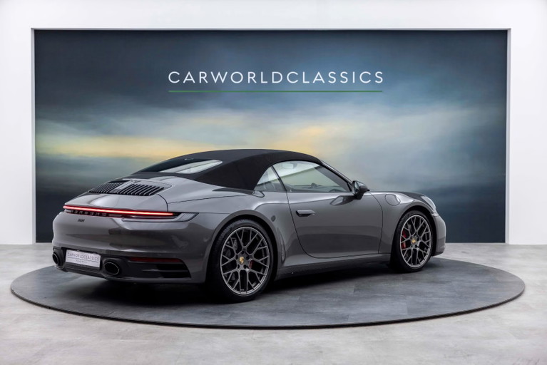 Porsche 992 Carrera 4S
