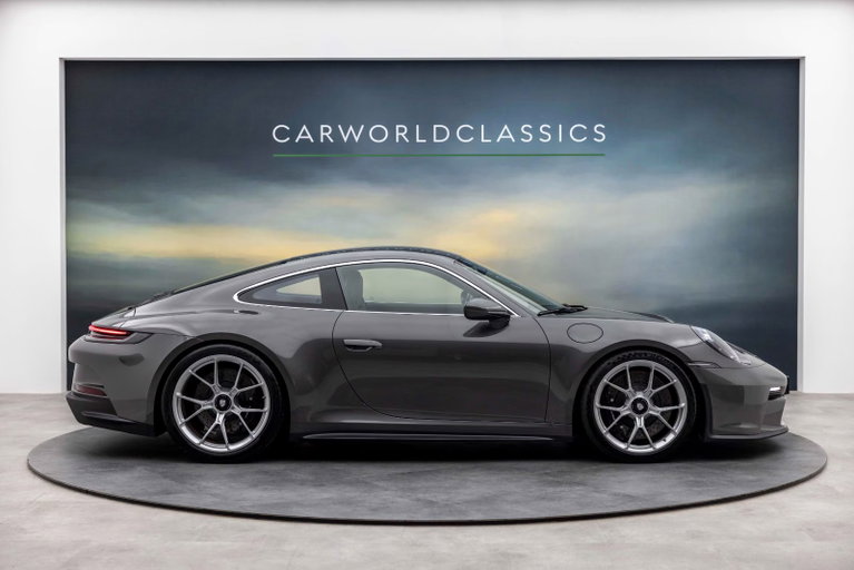 Porsche 992 GT3 Touring