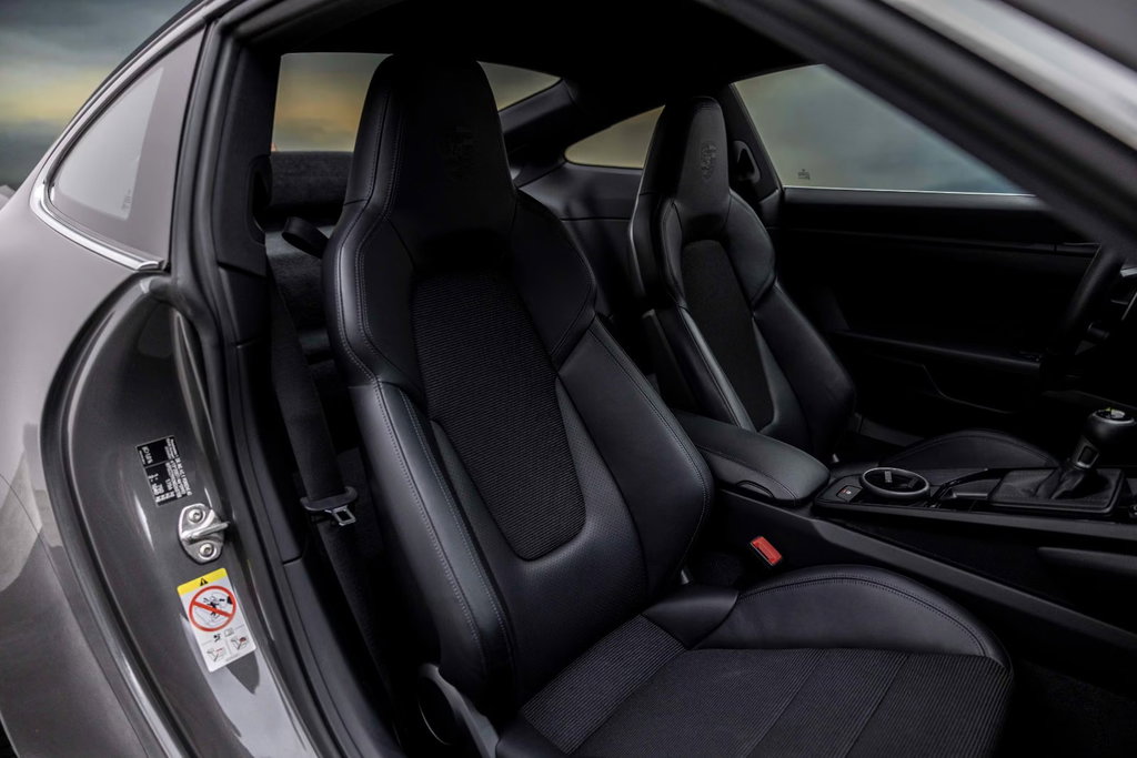 Porsche 992 GT3 Touring