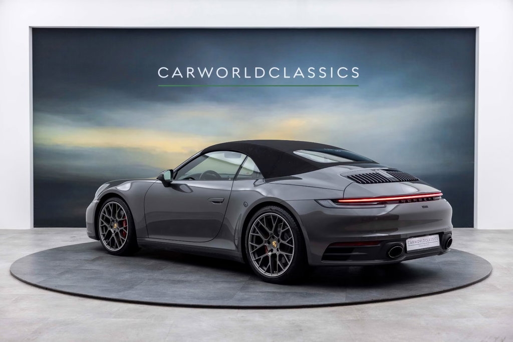Porsche 992 Carrera 4S