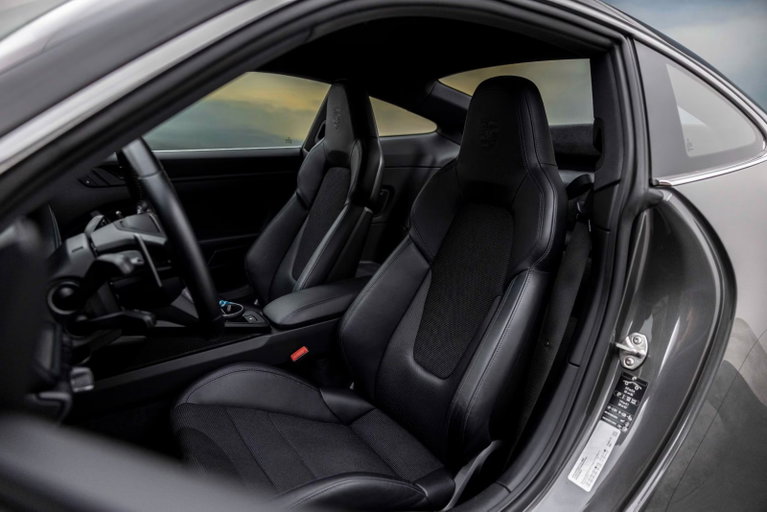 Porsche 992 GT3 Touring